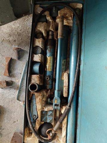 uitdeukset 10 ton, Enlèvement, Utilisé