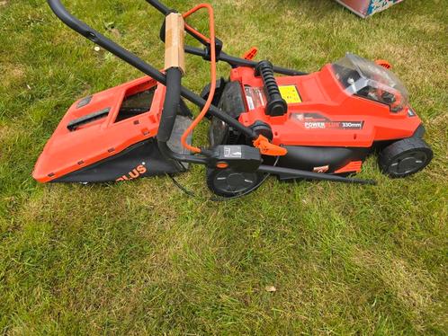 Nieuwe accu grasmaaier, zonder batterij, Tuin en Terras, Grasmaaiers, Zo goed als nieuw, Ophalen