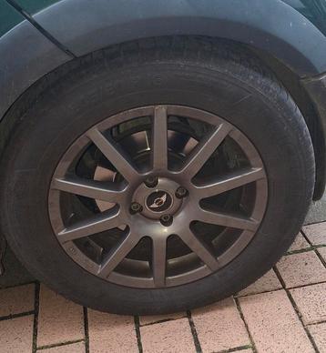 Velgen Mini Cooper met bijna nieuwe Michelin banden. beschikbaar voor biedingen