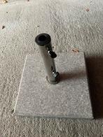 Pied de parasol en granit, Enlèvement, Utilisé