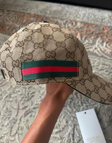 Gucci pet beschikbaar voor biedingen