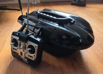 Micro trend voerboot  beschikbaar voor biedingen