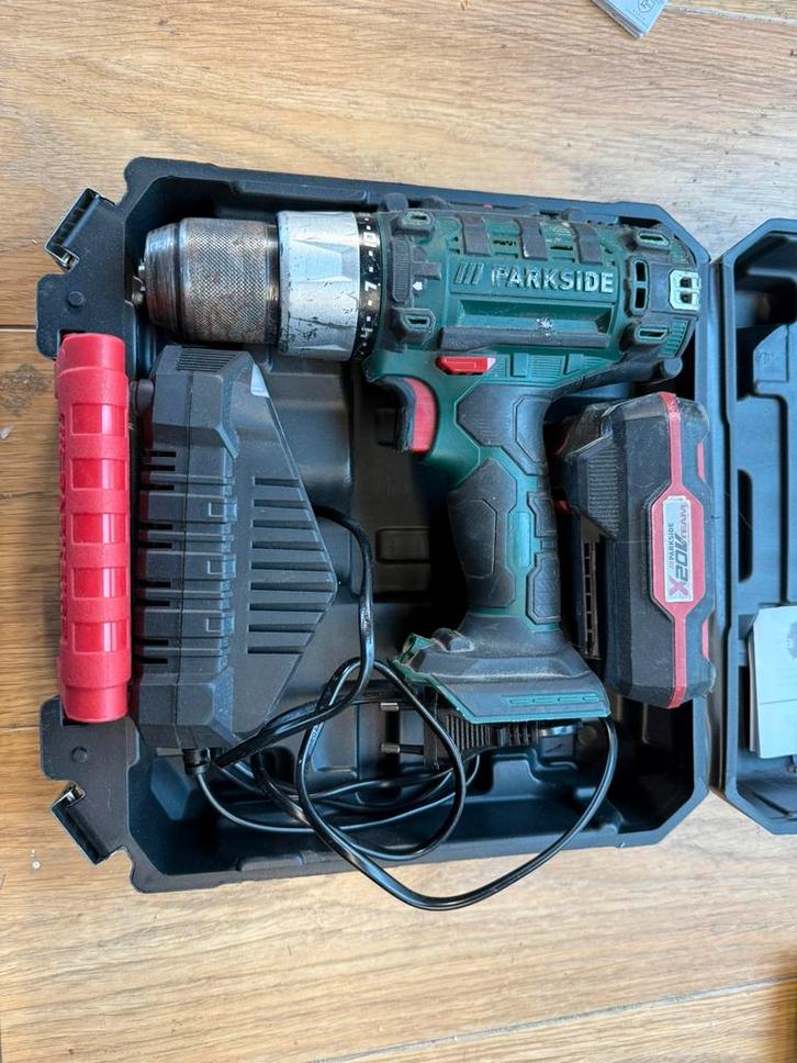Perceuse visseuse Parkside + batterie + chargeur, Bricolage & Construction, Outillage | Foreuses, Utilisé, Perceuse, Enlèvement