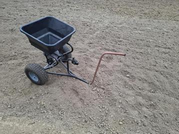 strooiwagen beschikbaar voor biedingen