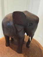 Statue d'éléphant en bois massif faite main — 22 cm, Antiquités & Art, Art | Sculptures & Bois, Enlèvement ou Envoi