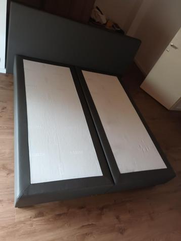 boxspring beschikbaar voor biedingen