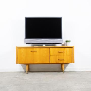 Prachtig vintage Tv meubel  beschikbaar voor biedingen