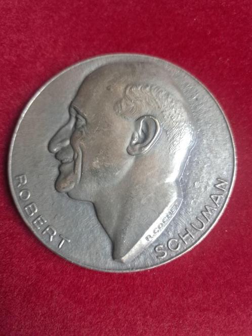 1981 EEG Schuman medaille 20 jaar dienst R. Cochet, Postzegels en Munten, Penningen en Medailles, Brons, Verzenden