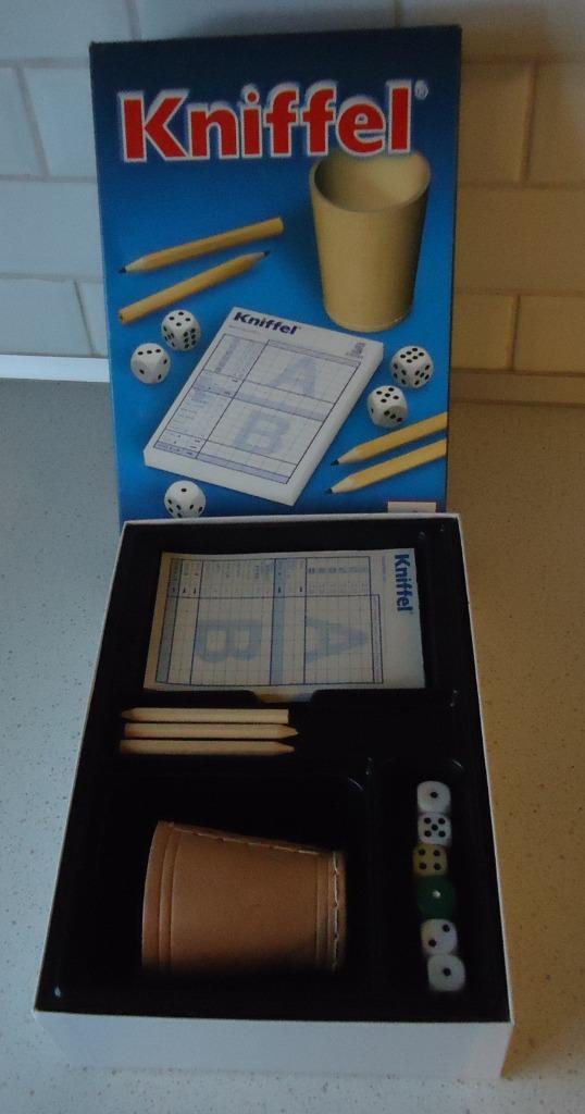 "Kniffel" van Blatz in prima staat !, Hobby en Vrije tijd, Gezelschapsspellen | Overige, Zo goed als nieuw, Een of twee spelers