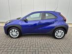 Toyota Aygo X 1.0 play, Auto's, Emergency brake assist, Blauw, 72 pk, Bedrijf