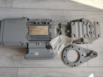 SEW-reductiemotor, Doe-het-zelf en Bouw, Ophalen of Verzenden, Nieuw, Elektromotor, 1400 tot 1800 rpm