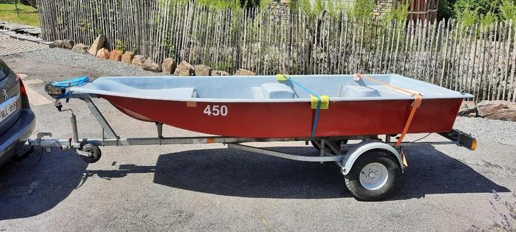 Gerenoveerde vissersboot met trailer verkopen of ruilen, Caravans en Kamperen, Caravans, Particulier, tot en met 6, Overige merken