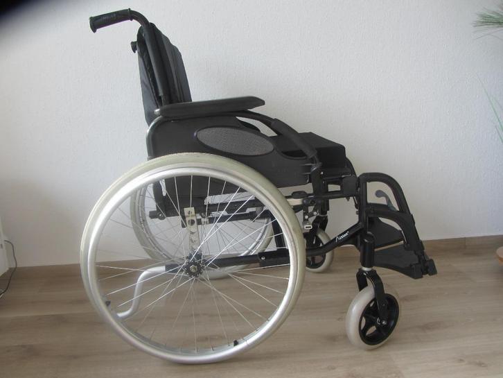 Super Mooie Allu rolstoel + zitkussen Invacare: geen schade, Diversen, Rolstoelen, Ophalen of Verzenden