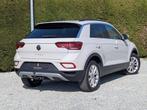 Volkswagen T-Roc Life - trekhaak - xenon - gps (bj 2023), Auto's, Volkswagen, Stof, Bedrijf, 5 zetels, 5 deurs