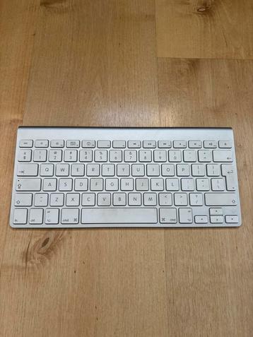Apple Wireless Keyboard – Bluetooth – QWERTY, Ergonomique, Enlèvement, Utilisé, Qwerty