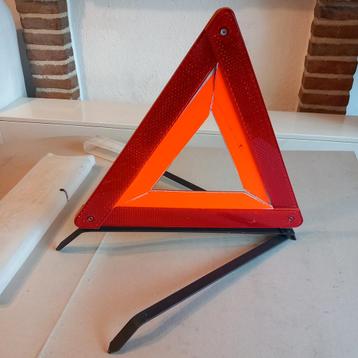 Gevarendriehoek beschikbaar voor biedingen