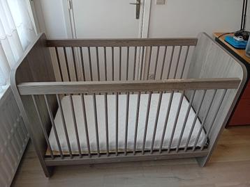 Babybed beschikbaar voor biedingen