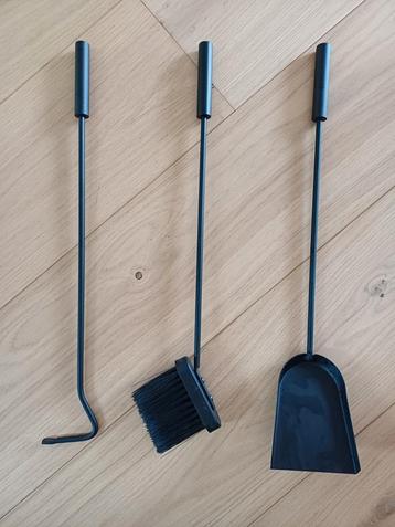Ensemble d'outils pour cheminée / foyer beschikbaar voor biedingen