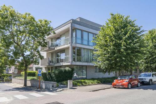 Binnenstaanplaats te koop in Sint-Idesbald, Immo, Garages en Parkeerplaatsen