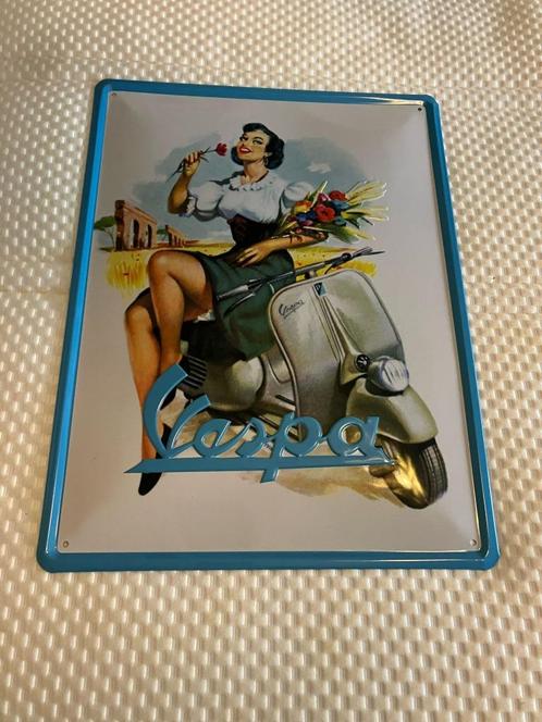 vespa insigne plakkaat bord, Huis en Inrichting, Woonaccessoires | Tekstborden en Spreuken, Zo goed als nieuw, Ophalen of Verzenden