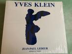 Kunstboek yves klein, Ophalen, Nieuw