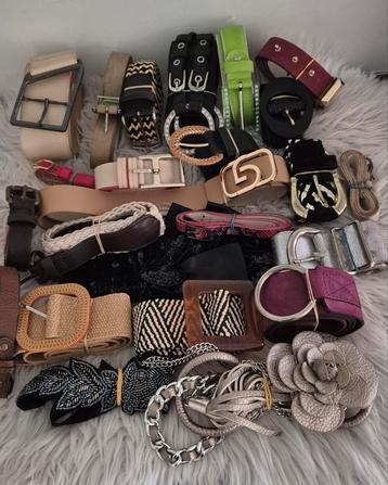 Lot vintage dames riemen 24 stuks beschikbaar voor biedingen