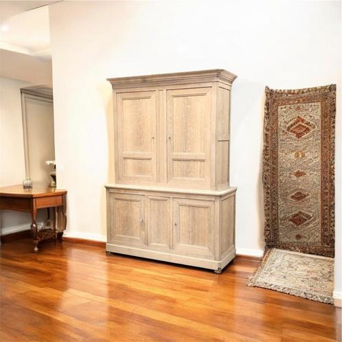 Dressoir van ruw eikenhout met Airogummed, Huis en Inrichting, Kasten | Boekenkasten, Eikenhout, Ophalen