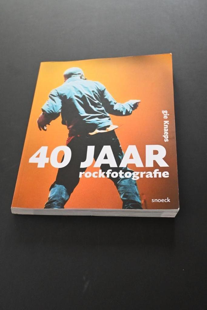 40 jaar Rockfotografie - Gie Knaeps, Boeken, Muziek, Zo goed als nieuw, Ophalen of Verzenden