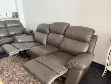 Fauteuil relax en cuir beschikbaar voor biedingen