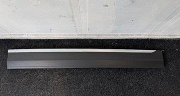 Volkswagen T-Roc Cabrio Deurlijst Rechts Chrome 2GC854940 beschikbaar voor biedingen