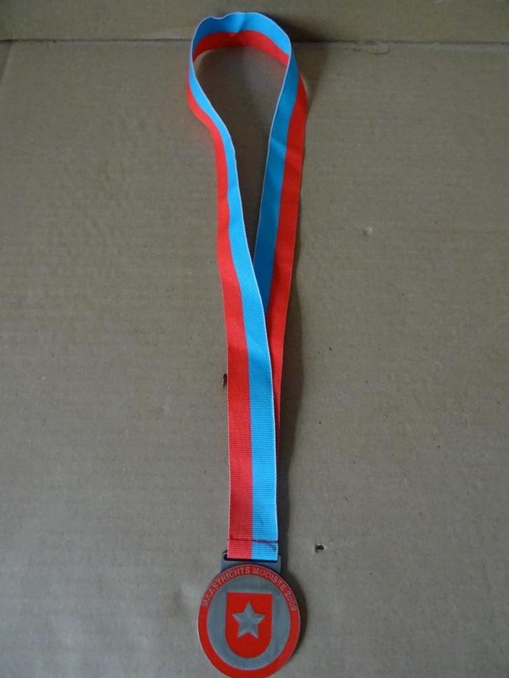 Medaille Maastrichts Mooiste 2009 medaille hardloop medaille, Antiek en Kunst, Curiosa en Brocante, Ophalen of Verzenden