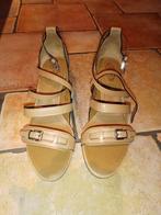 Tod's mt 38, Kleding | Dames, Schoenen, Ophalen, Bruin, Sandalen of Muiltjes, Zo goed als nieuw
