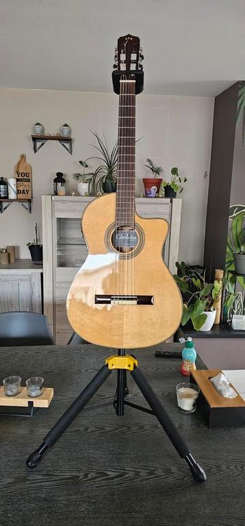 Guitar stand GS414B plus Hercules beschikbaar voor biedingen