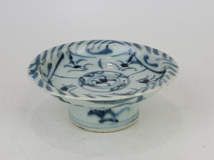 Zeer oud Vietnamese schaal met voet (tarra), Antiek en Kunst, Kunst | Niet-Westerse kunst, Ophalen of Verzenden