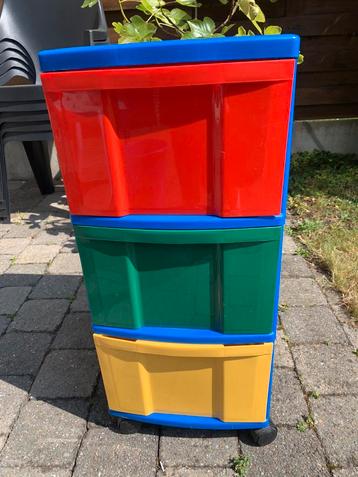 Opbergkarretje met 3 gekleurde schuiven  beschikbaar voor biedingen
