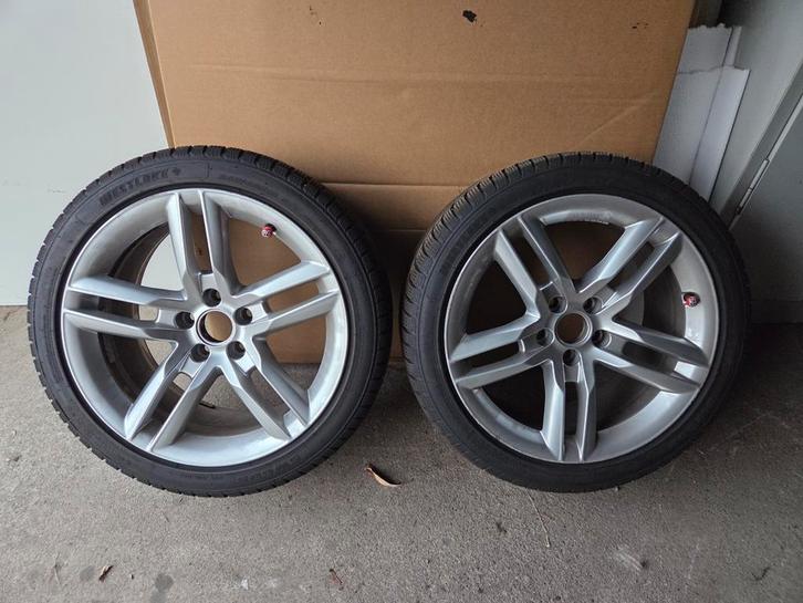 kit hiver original Audi 18', Autos : Pièces & Accessoires, Pneus & Jantes, Pneu(s), Pneus hiver, 18 pouces, 255 mm, Véhicule de tourisme