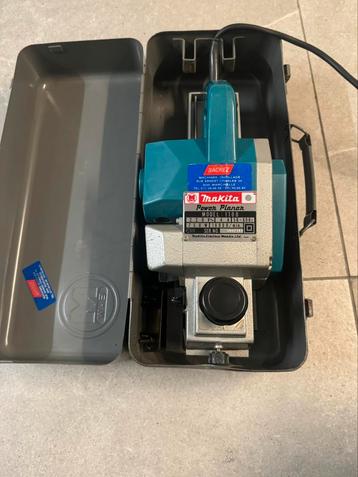 Rabot electrique MAKITA comme neuve, Doe-het-zelf en Bouw, Schaafmachines, Ophalen, Zo goed als nieuw
