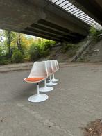 4 Eero Saarinen „tulip” stoelen, Ophalen