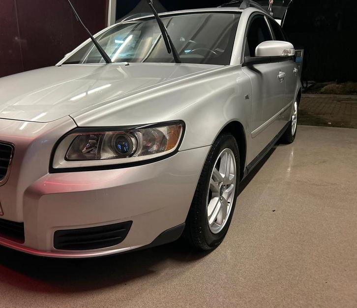 Volvo V50 1.6 dieselaandrijving, Auto's, Volvo, Particulier, V50, Diesel, Euro 5, Break, 5 deurs, Handgeschakeld, Zilver of Grijs