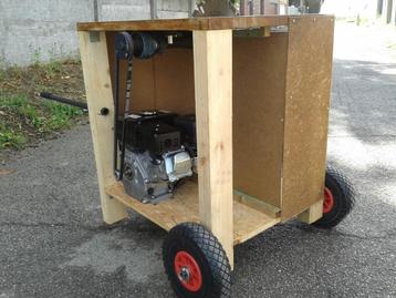 zaagtafel op benzine 7.5 pk...nieuw gemakt  beschikbaar voor biedingen