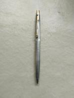 Parker, gebeiteld in zilver, Verzamelen, Pennenverzamelingen, Ophalen of Verzenden, Zo goed als nieuw, Vulpen, Parker