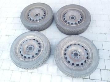 4 JANTES ET PNEUS HIVER 15", Auto-onderdelen, Banden en Velgen, Ophalen, Gebruikt, 15 inch, Band(en)