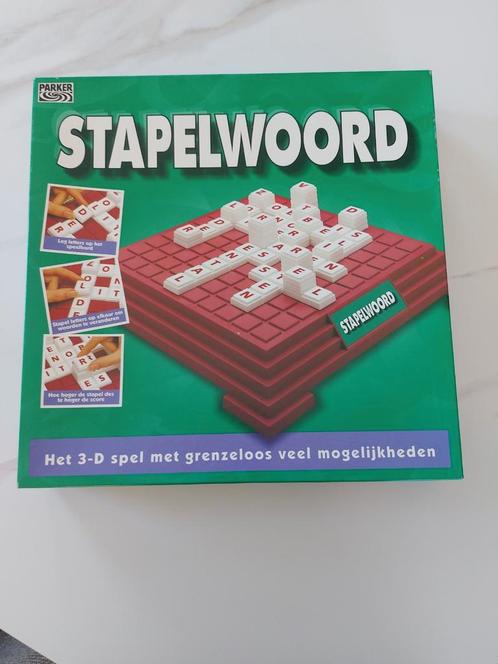 Stapelwoord gezelschapsspel van Parker, Hobby en Vrije tijd, Gezelschapsspellen | Kaartspellen, Zo goed als nieuw, Een of twee spelers