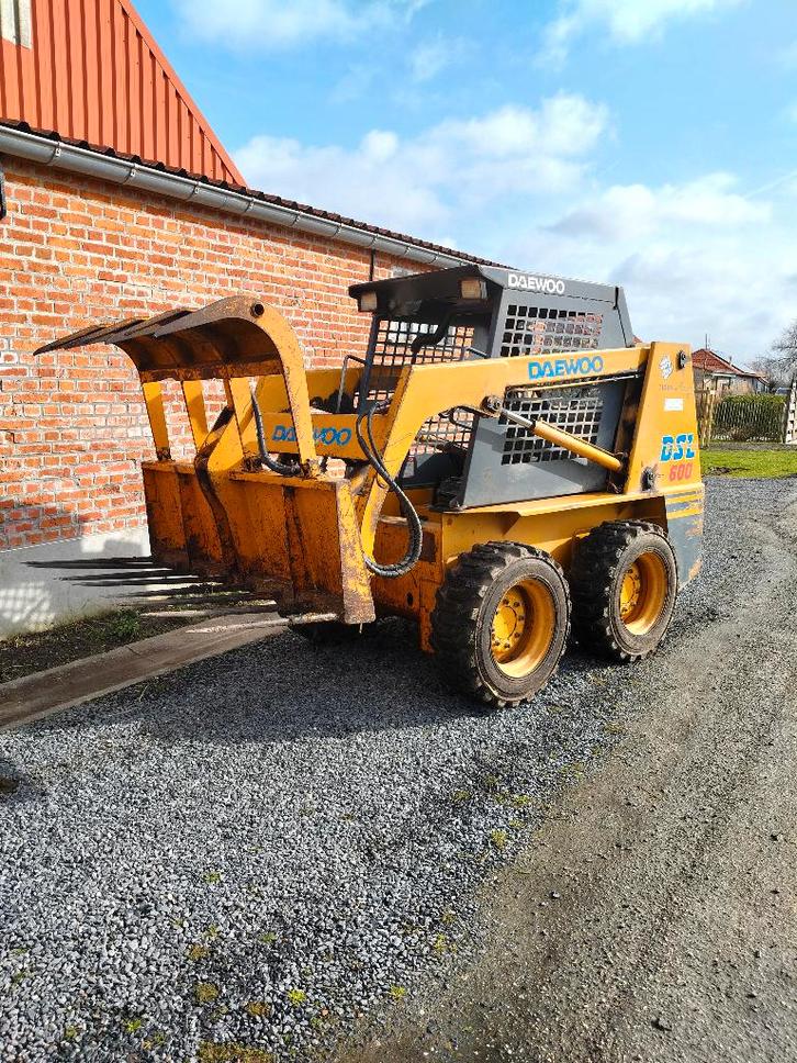 Schranklader daewoo DSL600, Zakelijke goederen, Landbouw | Werktuigen, Grondbewerking, Ophalen