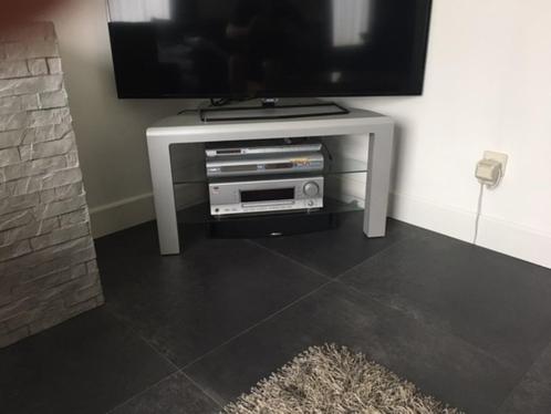 Te koop: Philips TV-meubel (hoekmeubel), Maison & Meubles, Armoires | Mobilier de télévision, Utilisé, Moins de 100 cm, 50 à 100 cm