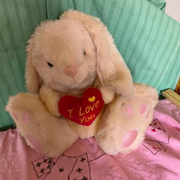 "I Love You" knuffel konijntje beschikbaar voor biedingen
