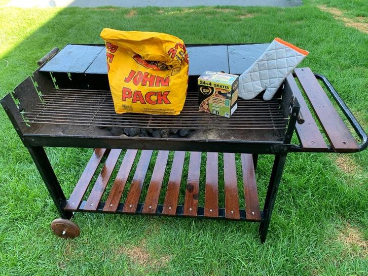 barbecue, Tuin en Terras, Houtskoolbarbecues, Gebruikt, Ophalen