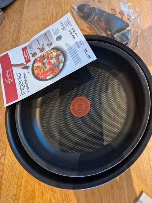 Lagostina antikleefpannen afneembaar handvat 24 en 28 cm, Huis en Inrichting, Keuken | Potten en Pannen, Nieuw, Aluminium, Ophalen of Verzenden
