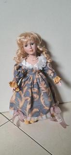 Porseleinen pop 43 cm, Verzamelen, Ophalen of Verzenden, Zo goed als nieuw, Pop