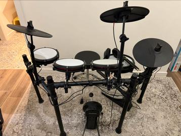 Alesis Nitro Max (Elektrisch drumstel) beschikbaar voor biedingen